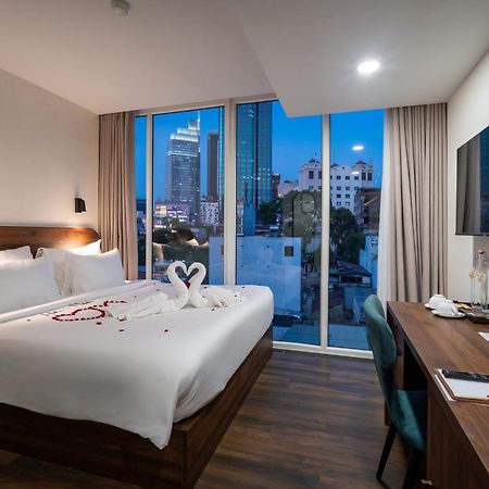 Hato Saigon Boutique Hotel & Rooftop Хошимин Экстерьер фото