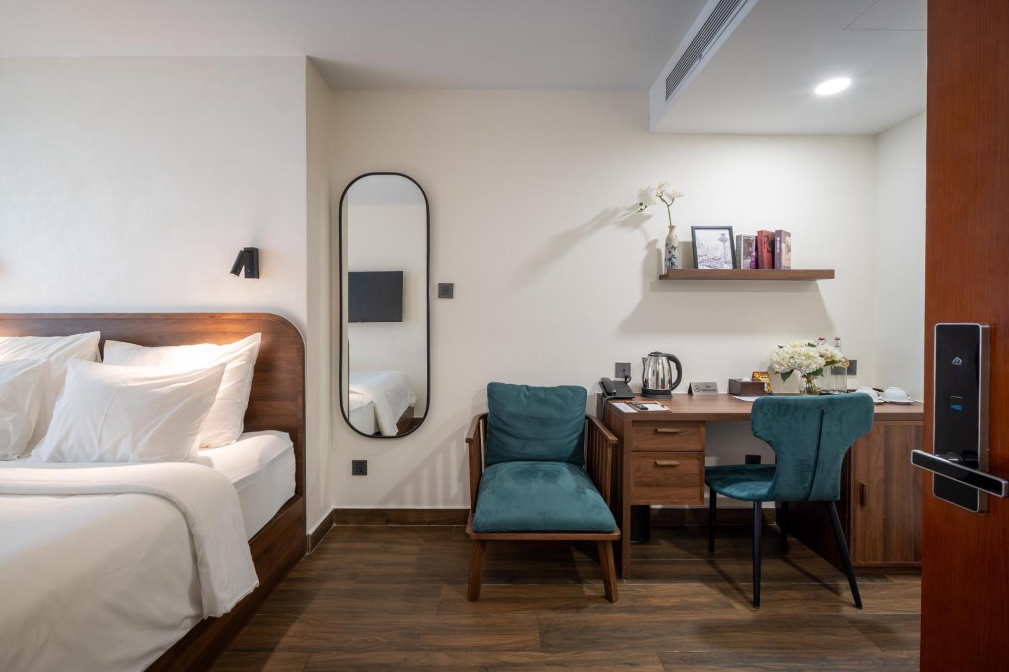 Hato Saigon Boutique Hotel & Rooftop Хошимин Номер фото
