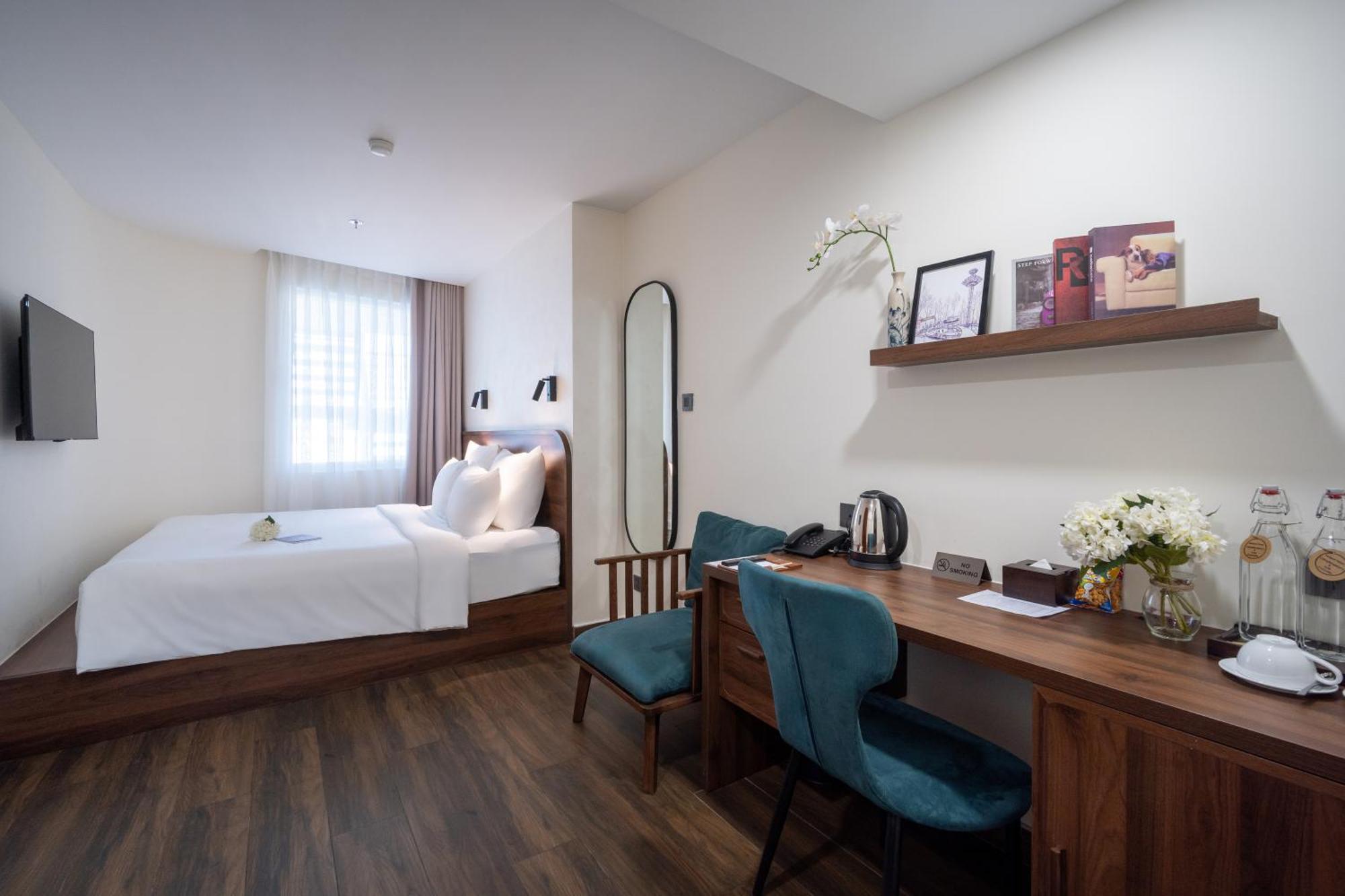 Hato Saigon Boutique Hotel & Rooftop Хошимин Экстерьер фото