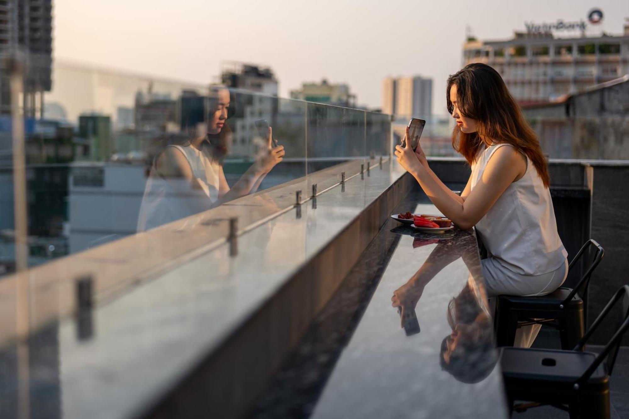Hato Saigon Boutique Hotel & Rooftop Хошимин Экстерьер фото