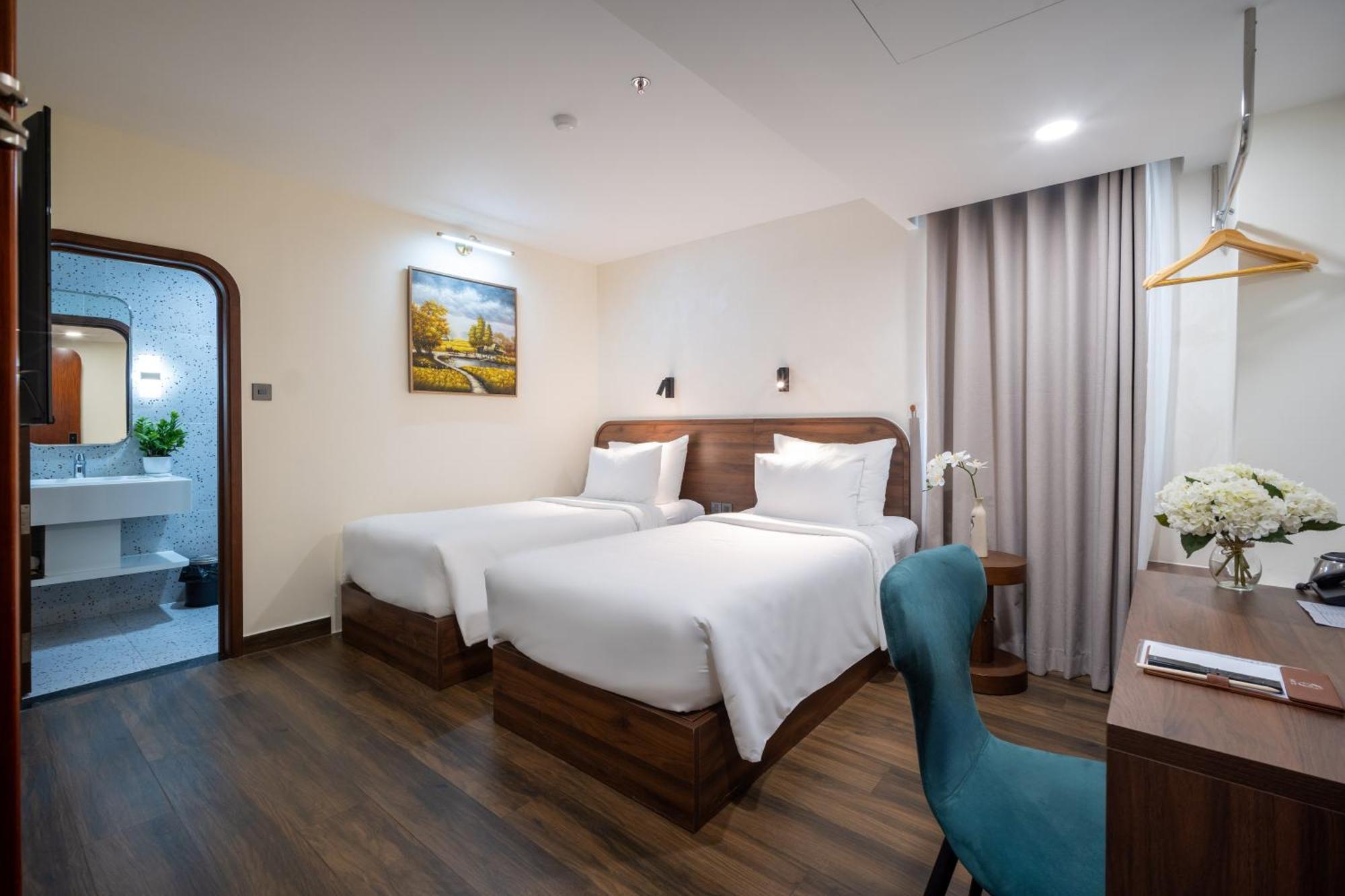 Hato Saigon Boutique Hotel & Rooftop Хошимин Экстерьер фото
