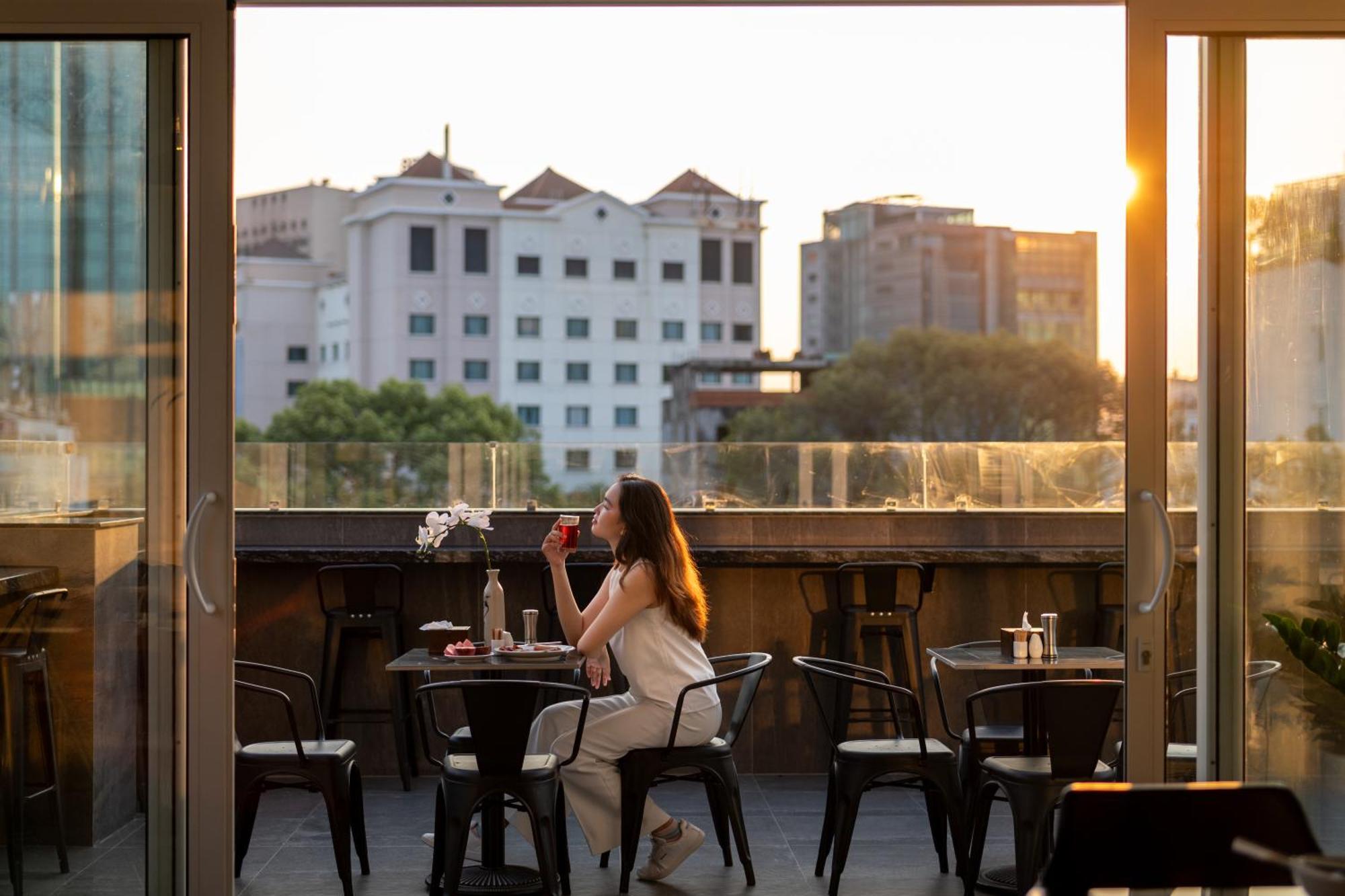 Hato Saigon Boutique Hotel & Rooftop Хошимин Экстерьер фото