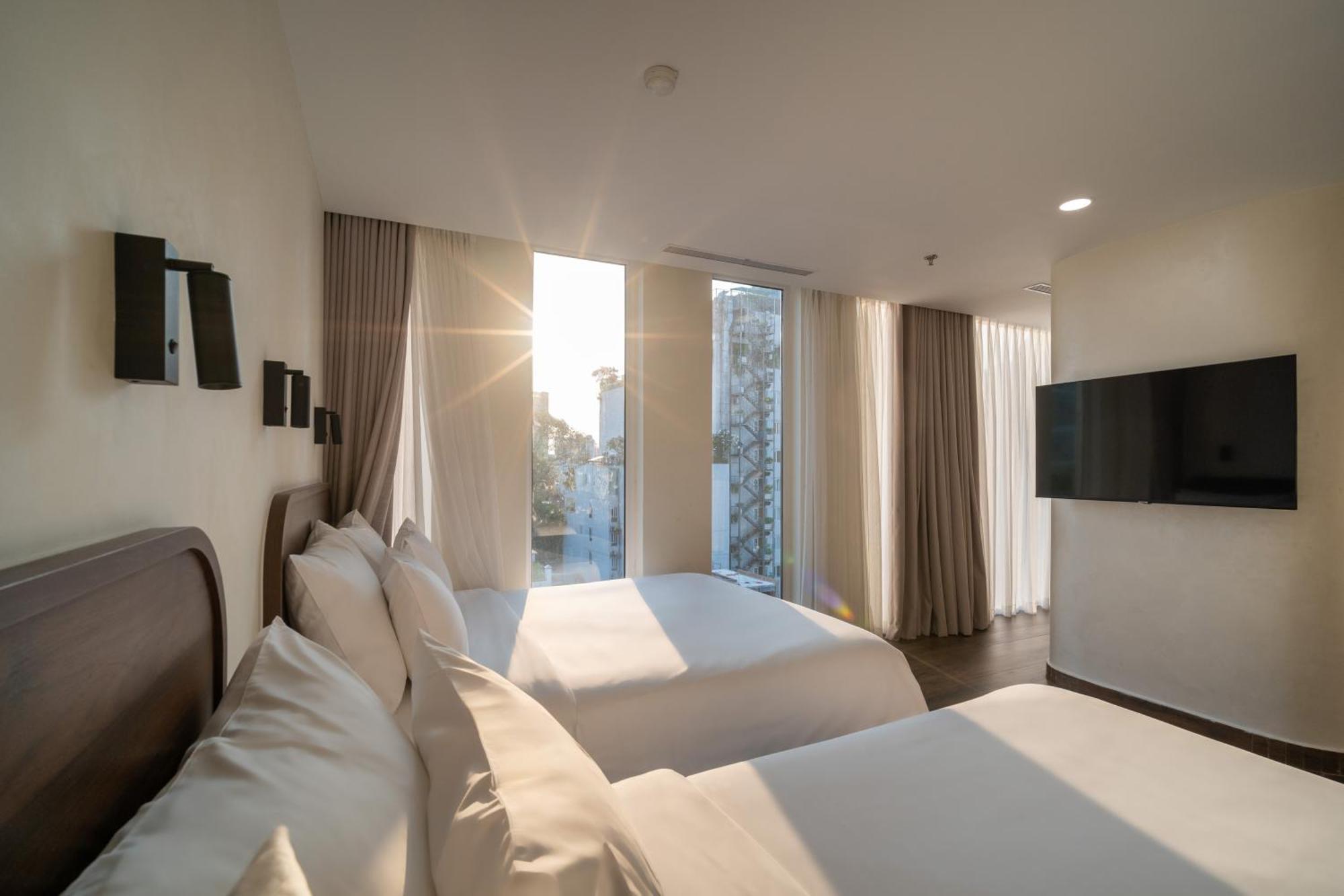 Hato Saigon Boutique Hotel & Rooftop Хошимин Экстерьер фото