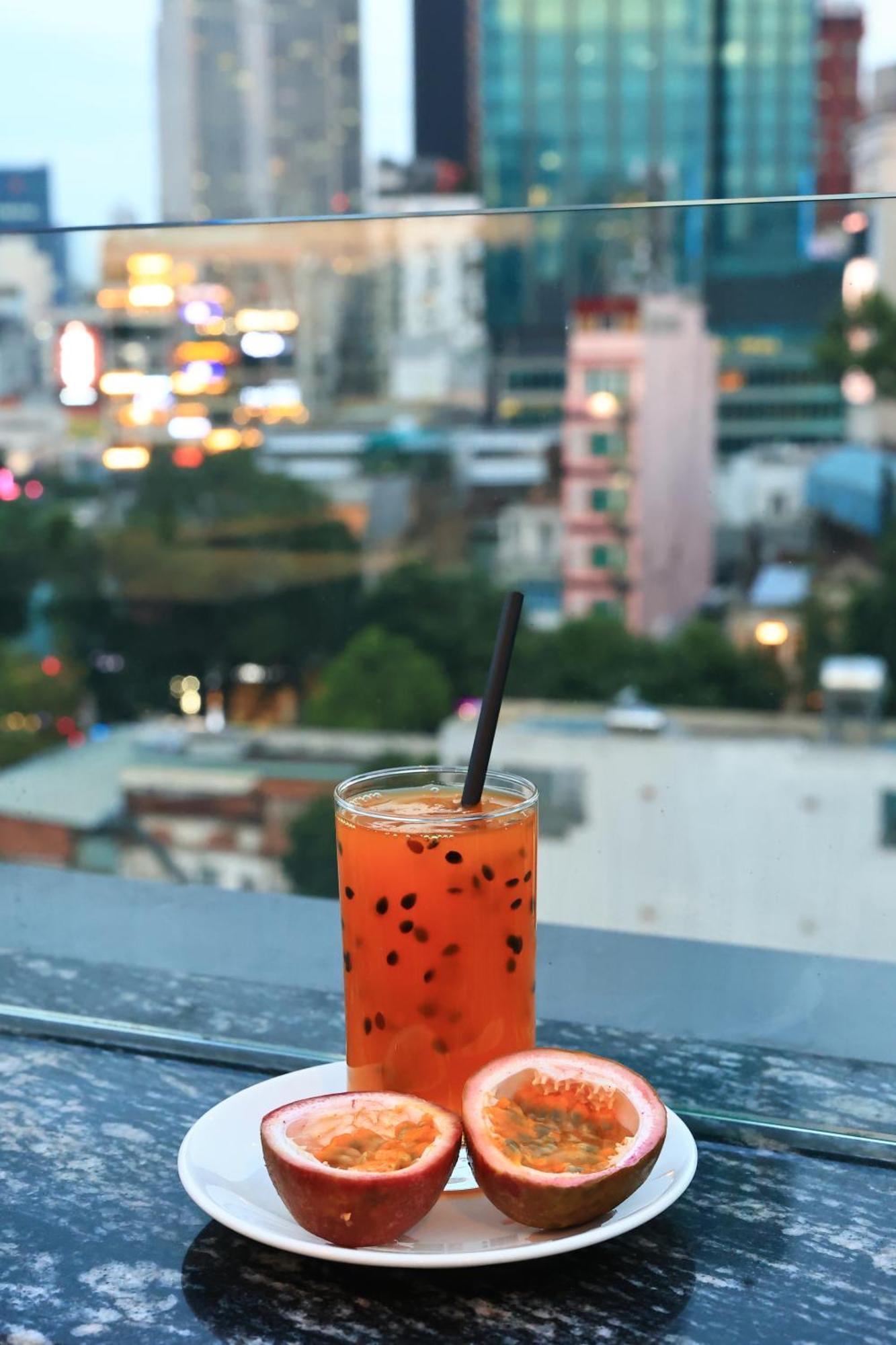 Hato Saigon Boutique Hotel & Rooftop Хошимин Экстерьер фото