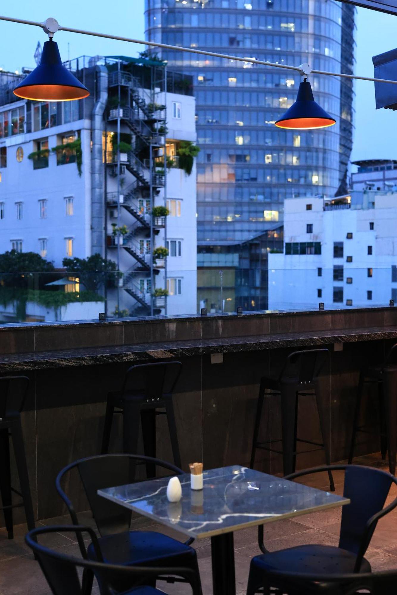 Hato Saigon Boutique Hotel & Rooftop Хошимин Экстерьер фото
