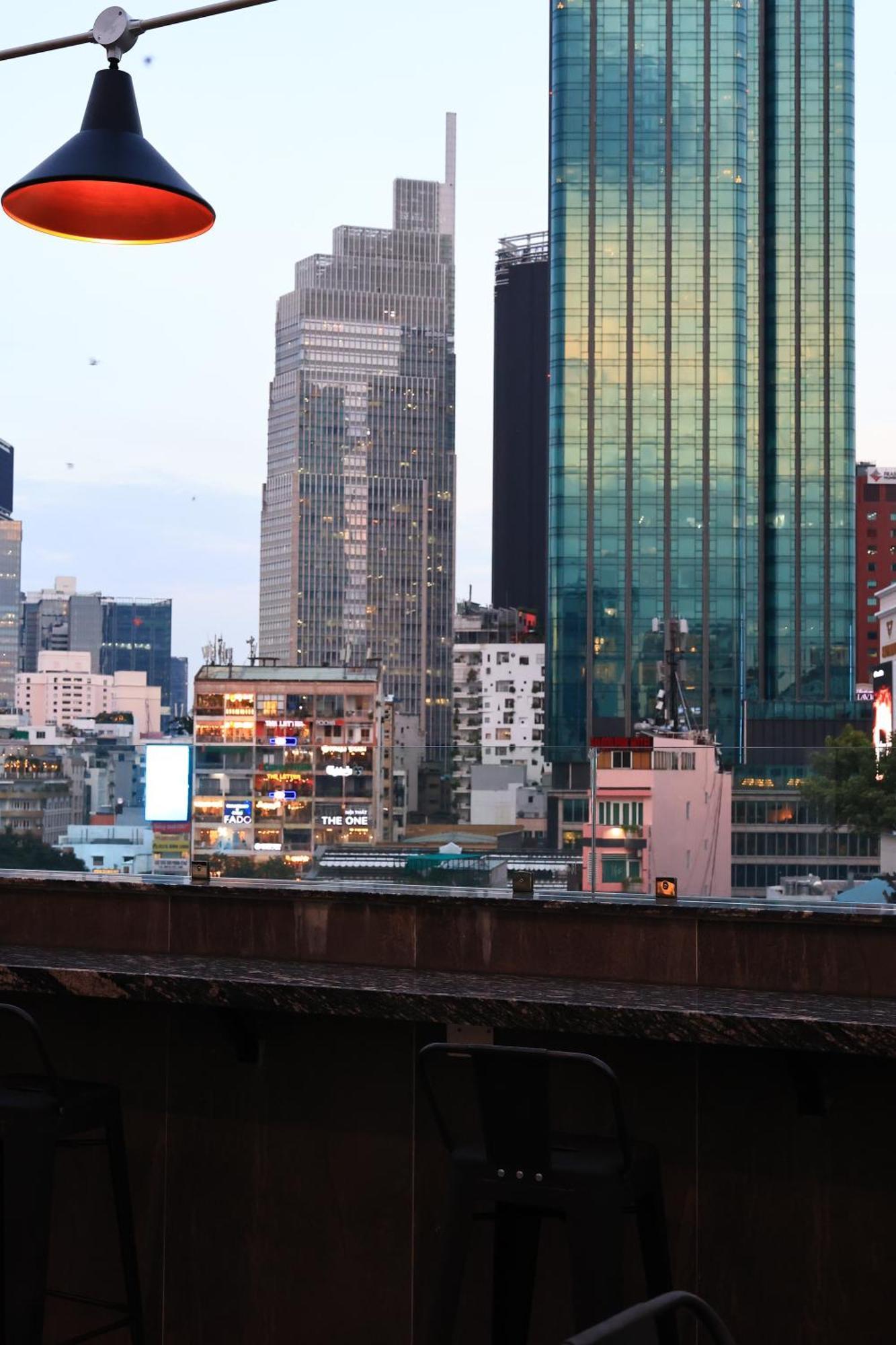 Hato Saigon Boutique Hotel & Rooftop Хошимин Экстерьер фото