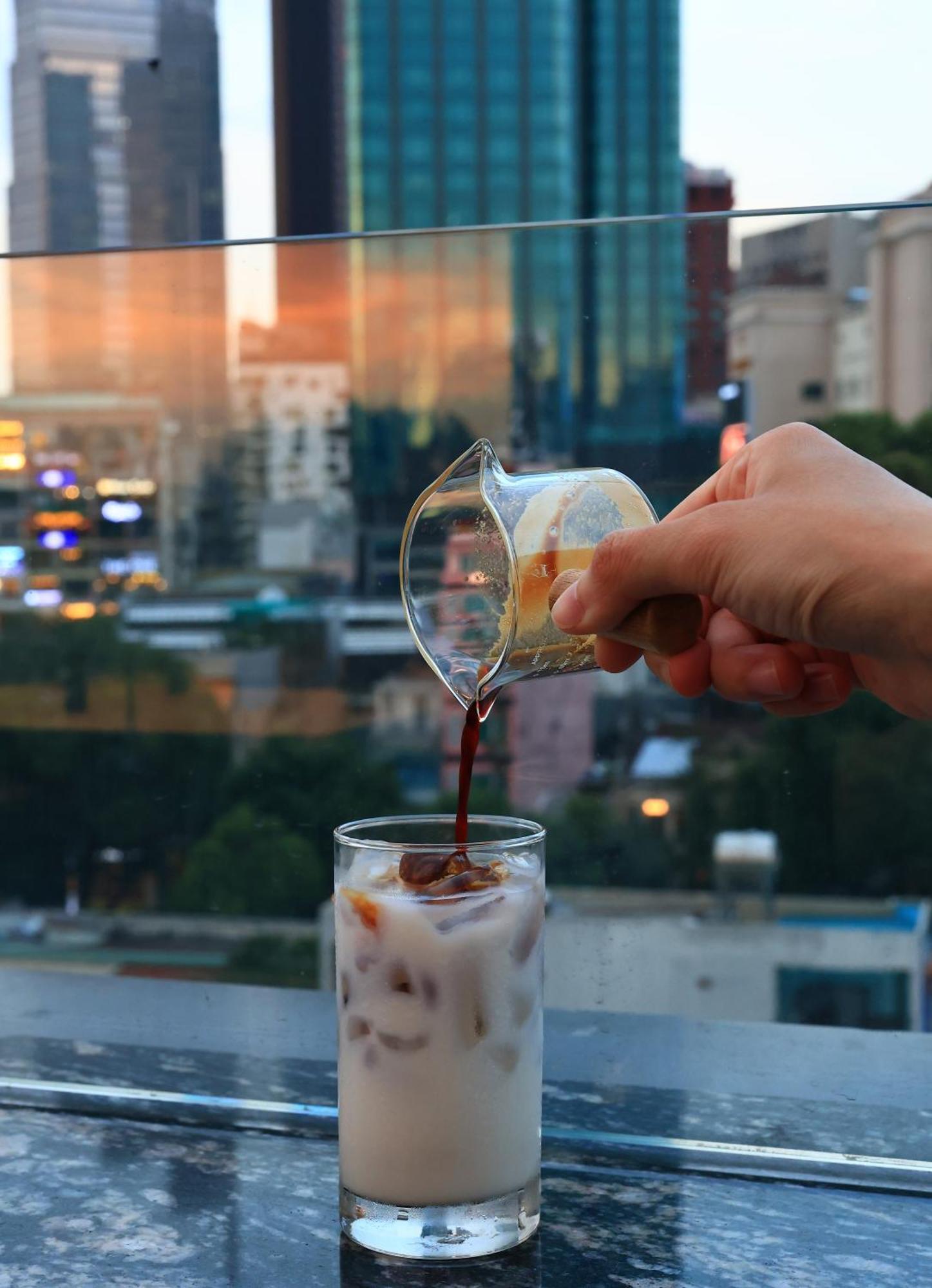 Hato Saigon Boutique Hotel & Rooftop Хошимин Экстерьер фото